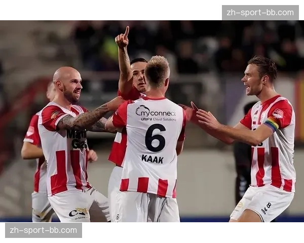 赫塔费5-3-2防守阵型收缩防线 控球劣势下依靠角球尝试制造威胁